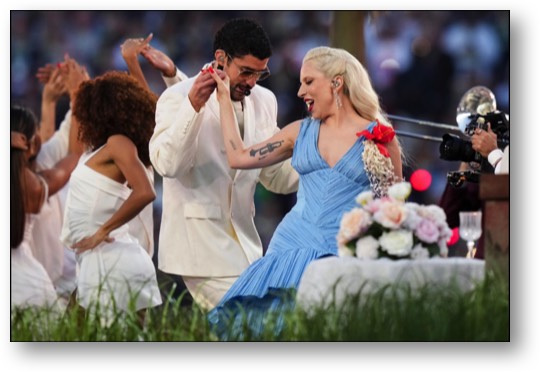 Bad Bunny gives a message of love and inclusion!