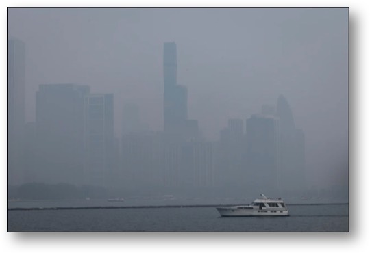 Wildfire smoke engulfs Chicago
